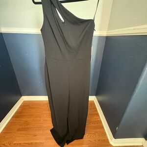 Chic One-Shoulder Black jumpsuit